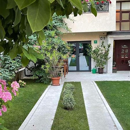 Visoko New Concept - 7 Minutes From The Pyramids - City Center Exterior foto