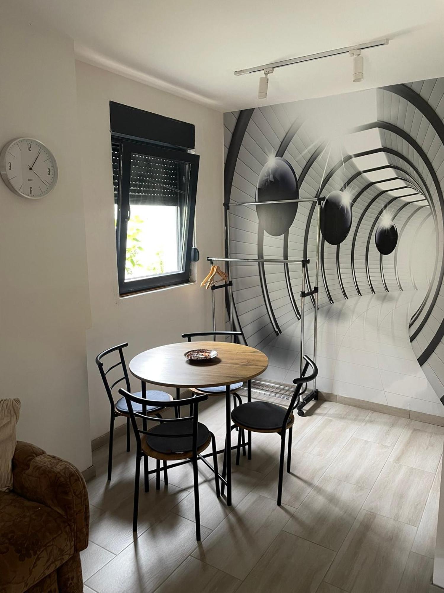 Visoko New Concept - 7 Minutes From The Pyramids - City Center Exterior foto