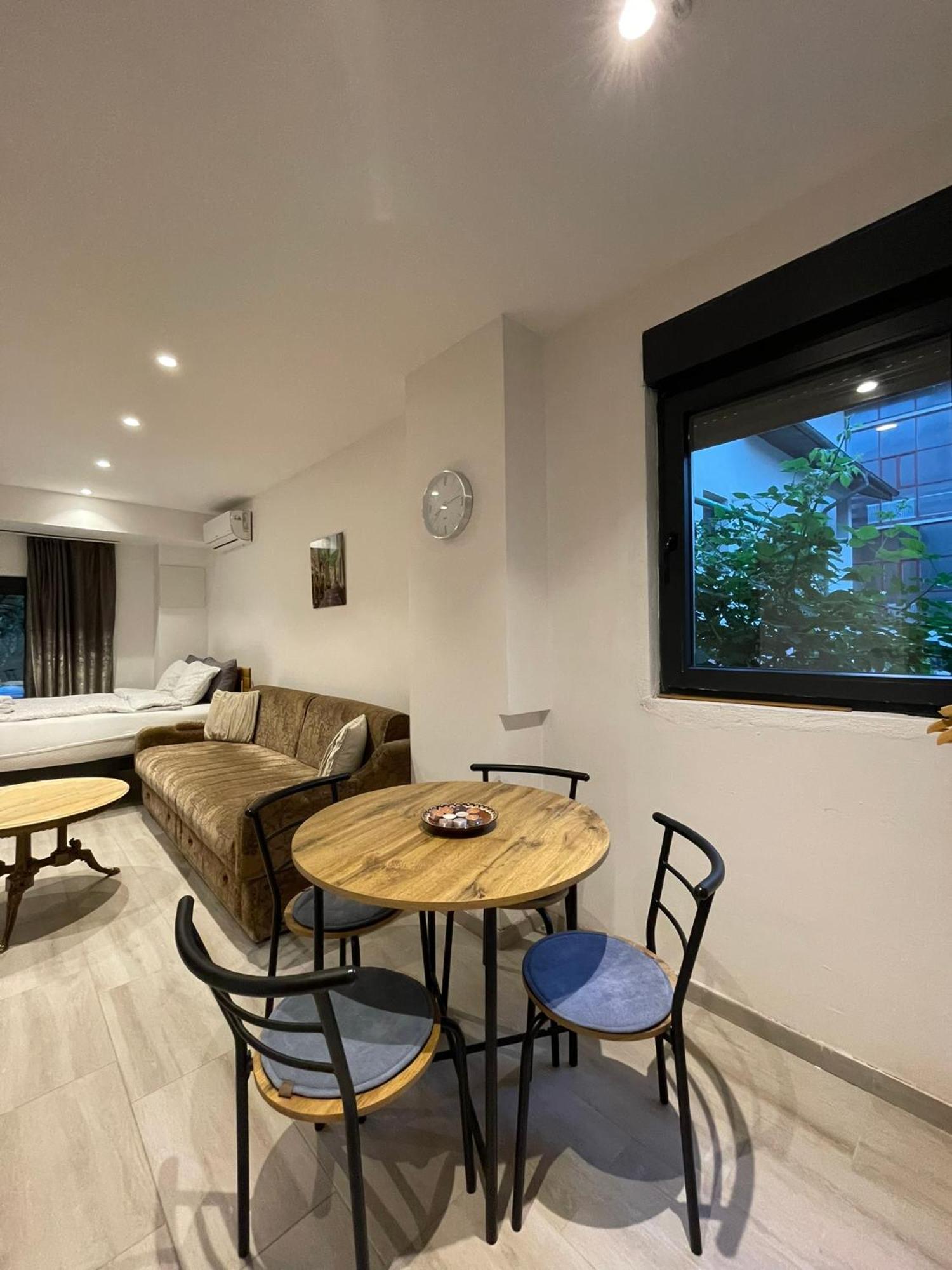 Visoko New Concept - 7 Minutes From The Pyramids - City Center Exterior foto